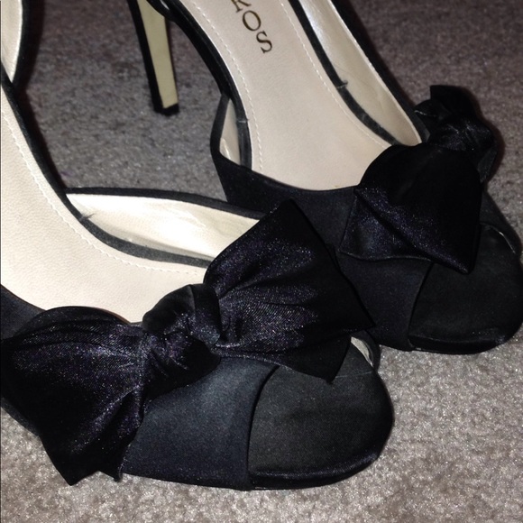 Black bow heels - Picture 4 of 7